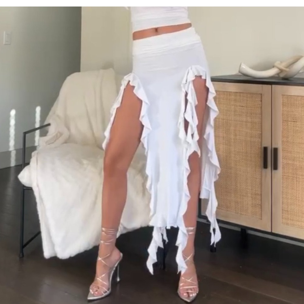 RENDEZVOUS SKIRT WHITE LIONESS